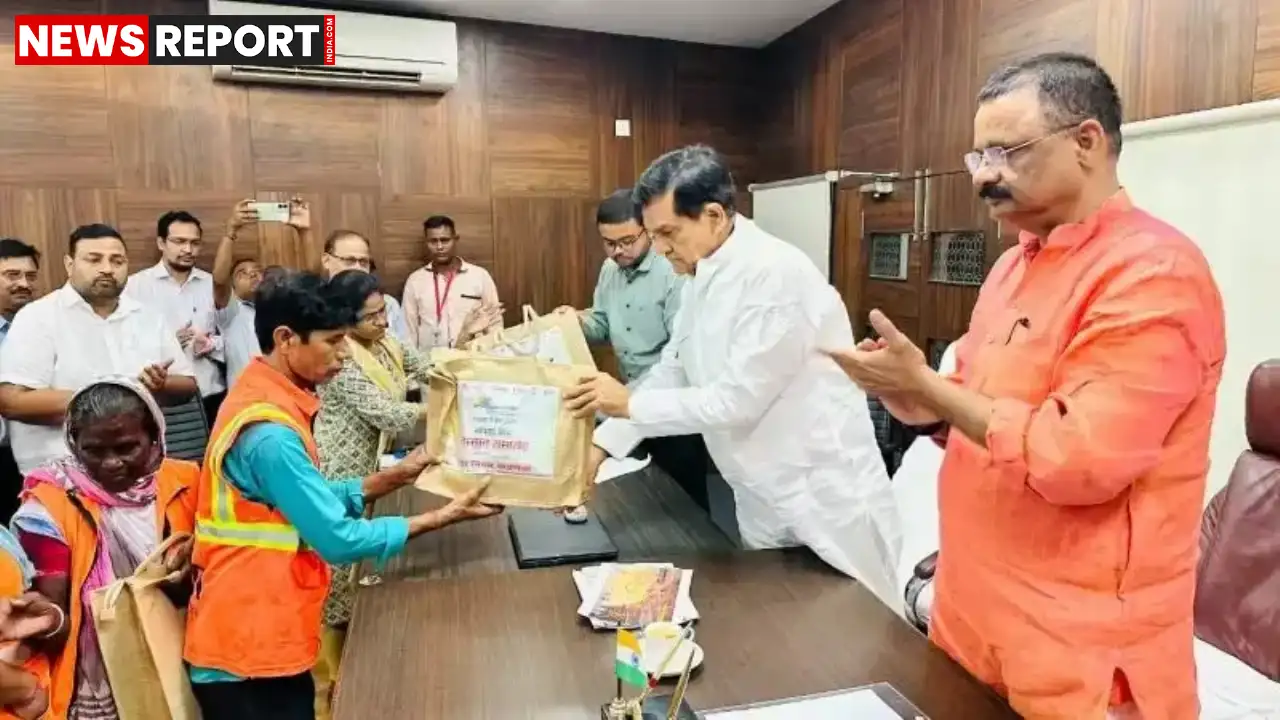 वाराणसी: नगर विकास मंत्री एके शर्मा ने की विभागीय समीक्षा, सुरक्षा-सफाई पर दिए सख्त निर्देश