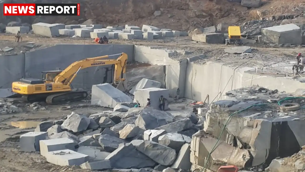 आंध्र प्रदेश के बापटला में ग्रेनाइट खदान में चट्टान गिरने से छह मजदूरों की मौत हुई, जबकि तीन गंभीर रूप से घायल हो गए।