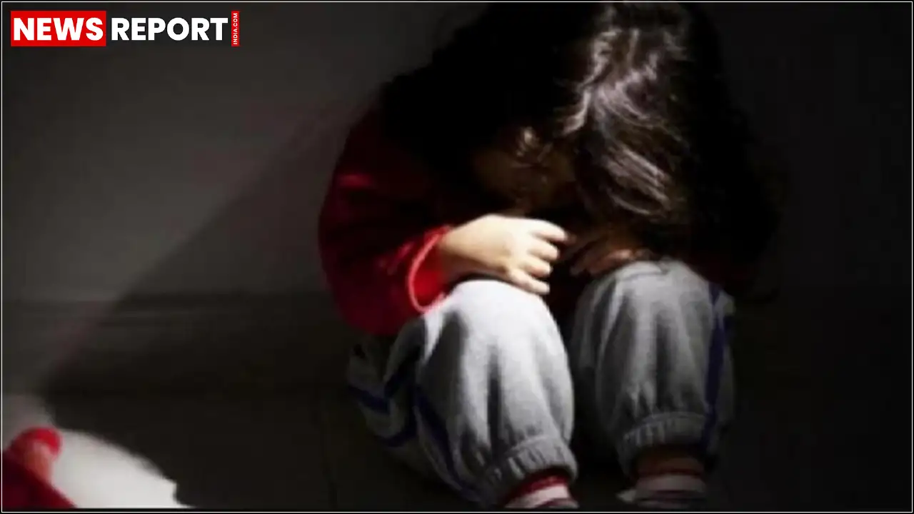 भदोही के सुरियावां में एक 8 वर्षीय बच्ची के साथ सामूहिक दुष्कर्म की घटना सामने आई है, बच्ची को बेहोश हालत में पाया गया, पुलिस ने तत्परता दिखाते हुए चार संदिग्धों को हिरासत में लिया है।