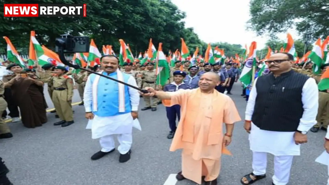 मुख्यमंत्री योगी आदित्यनाथ ने स्वतंत्रता दिवस की पूर्व संध्या पर लखनऊ में तिरंगा यात्रा शुरू की, जिसमें स्कूली बच्चे भी शामिल थे।