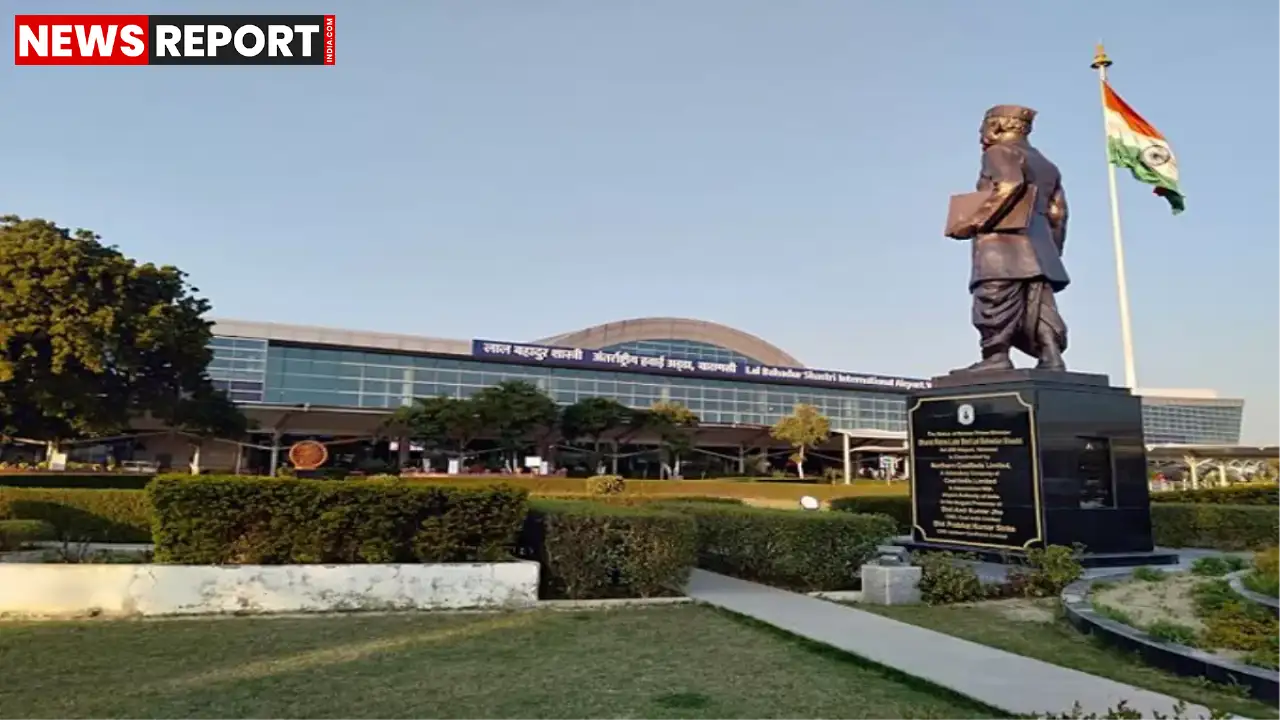 वाराणसी: एयरपोर्ट पर विदेशी यात्री से सैटेलाइट फोन बरामद, सुरक्षा एजेंसियां सतर्क वाराणसी: एयरपोर्ट पर विदेशी यात्री से सैटेलाइट फोन बरामद, सुरक्षा एजेंसियां सतर्क