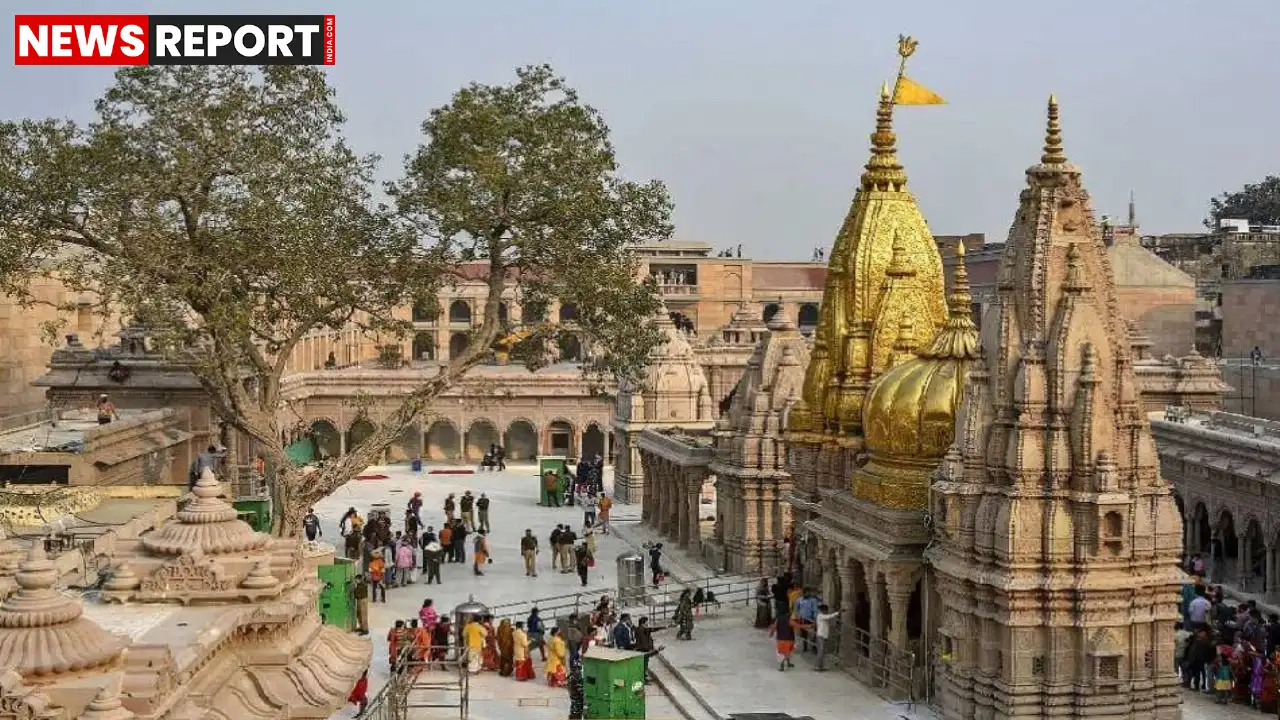 काशी विश्वनाथ मंदिर में हिडन कैमरे से मचा हड़कंप, हैदराबाद के श्रद्धालु से पूछताछ के बाद बढ़ाई गई सुरक्षा काशी विश्वनाथ मंदिर में हिडन कैमरे से मचा हड़कंप, हैदराबाद के श्रद्धालु से पूछताछ के बाद बढ़ाई गई सुरक्षा