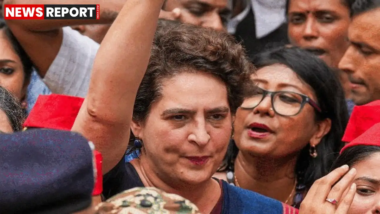 विपक्षी INDIA गठबंधन के सांसदों ने बिहार की मतदाता सूची में कथित अनियमितताओं के विरोध में दिल्ली में चुनाव आयोग तक मार्च किया।