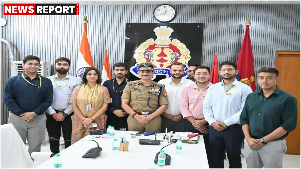 भारतीय रेल यातायात सेवा के प्रशिक्षु अधिकारियों ने पुलिस आयुक्त मोहित अग्रवाल से वाराणसी में मुलाकात की, जिसमें रेलवे और पुलिस के बीच समन्वय और सहयोग को बढ़ाने पर चर्चा हुई।