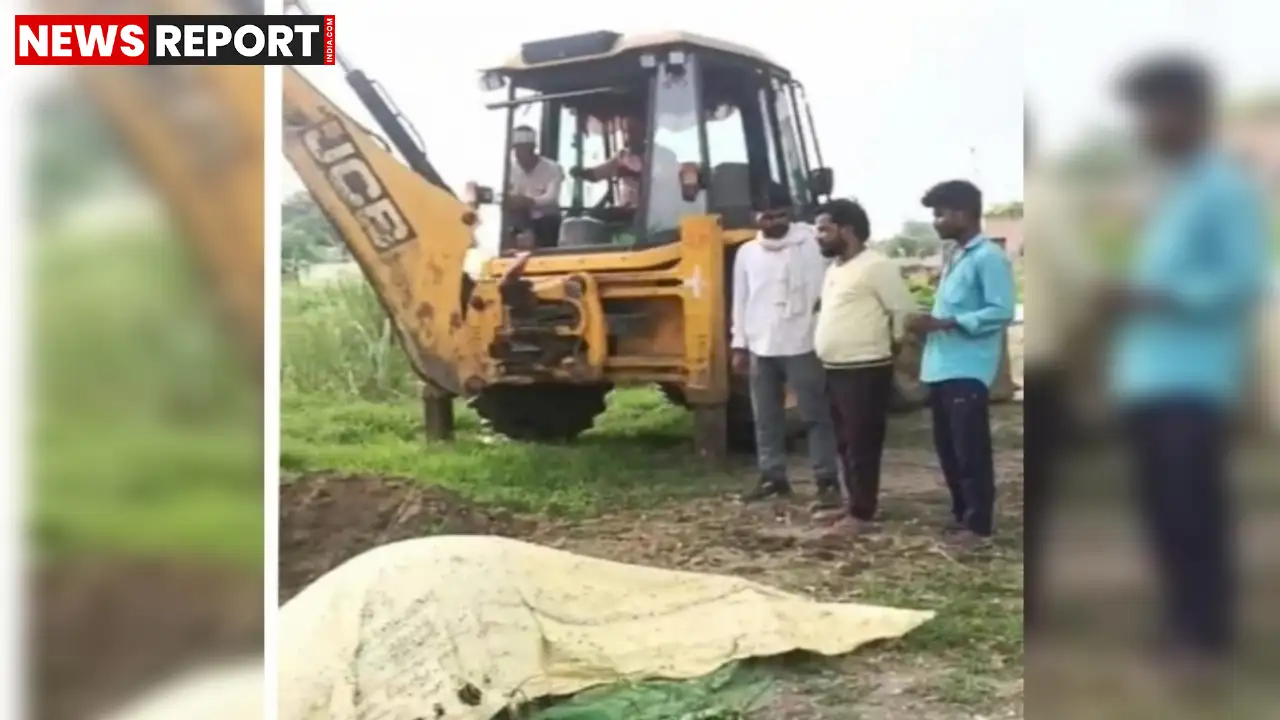 वाराणसी: मृत गाय को दफनाने में प्रशासन की लापरवाही, ग्रामीणों ने निभाई मानवता