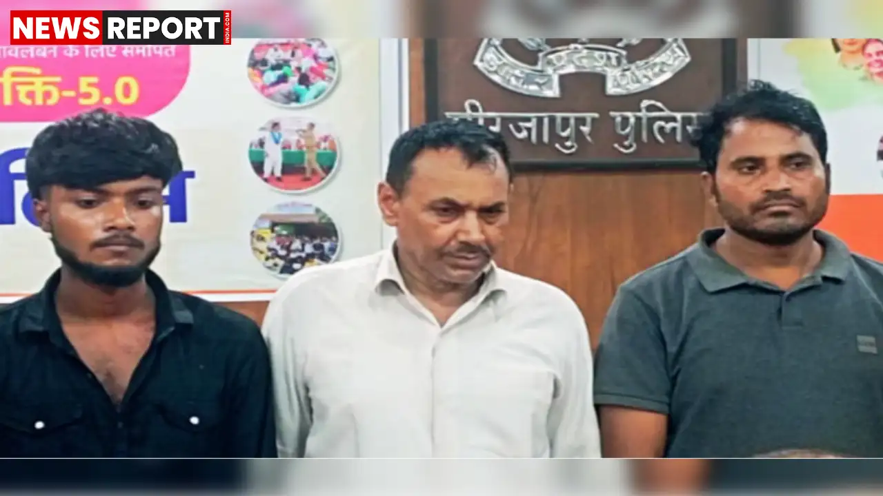 मिर्जापुर पुलिस ने मां दुर्गा पर अभद्र गीत मामले के मास्टरमाइंड समेत तीन इनामी आरोपियों को गिरफ्तार किया, इलेक्ट्रॉनिक सामान बरामद।