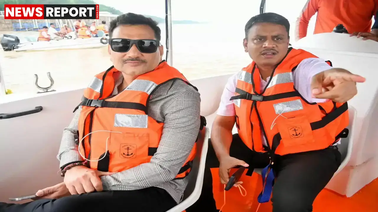 वाराणसी में गंगा नदी के बढ़ते जलस्तर को देखते हुए पुलिस आयुक्त मोहित अग्रवाल और मंडलायुक्त एस राजलिंगम ने घाटों का निरीक्षण कर सुरक्षा व्यवस्था सुनिश्चित करने के निर्देश दिए।