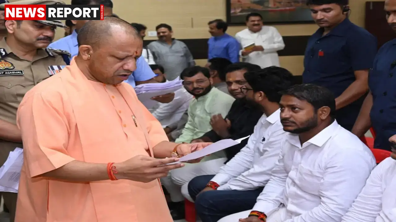वाराणसी: काशी में पहली बार लगा जनता दरबार, मुख्यमंत्री योगी आदित्यनाथ ने सुनीं समस्याएं वाराणसी: काशी में पहली बार लगा जनता दरबार, मुख्यमंत्री योगी आदित्यनाथ ने सुनीं समस्याएं