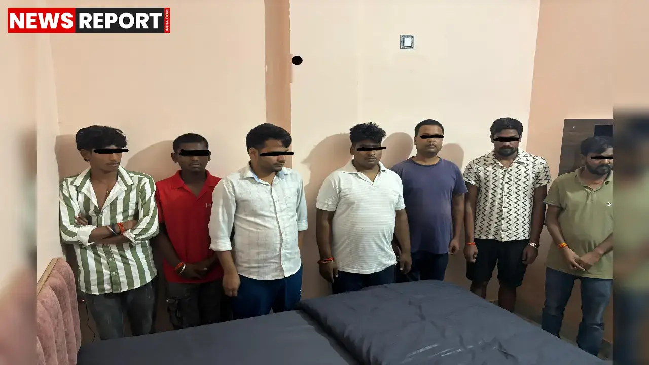 वाराणसी: चितईपुर के होटल में देह व्यापार का पर्दाफाश, 9 महिला समेत 6 पुरुष गिरफ्तार वाराणसी: चितईपुर के होटल में देह व्यापार का पर्दाफाश, 9 महिला समेत 6 पुरुष गिरफ्तार