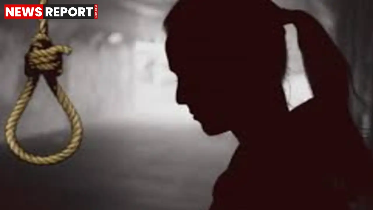 ग्रेटर नोएडा की शारदा यूनिवर्सिटी में बीडीएस छात्रा ज्योति ने हॉस्टल में फांसी लगाकर आत्महत्या की, सुसाइड नोट में दो शिक्षकों पर प्रताड़ना का आरोप, जिसके बाद पुलिस ने मुकदमा दर्ज कर दोनों को गिरफ्तार कर लिया।