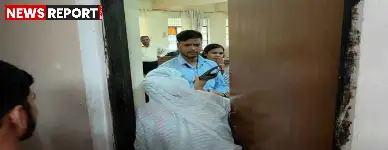 गाजीपुर: निवास प्रमाणपत्र विवाद में महिला ने लेखपाल पर तानी चप्पल, तहसील परिसर में हंगामा