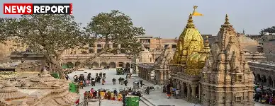 काशी विश्वनाथ मंदिर में चश्मे में हिडन कैमरा लगे श्रद्धालु को पकड़ा गया, जिसके बाद सुरक्षा बढ़ाई गई, हैदराबाद का सॉफ्टवेयर इंजीनियर हिरासत में।