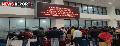 घने कोहरे और पायलट के ड्यूटी टाइम खत्म होने से वाराणसी एयरपोर्ट पर 179 यात्री रातभर फंसे रहे।