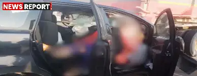 मऊ में शनिवार देर रात सड़क किनारे खड़े ट्रेलर से इनोवा कार टकराने से नागपुर विश्वविद्यालय के कुलपति प्रो. हरेराम त्रिपाठी व पत्नी की मौत हो गई।