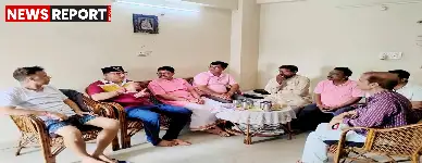 वाराणसी में विधायक सौरभ श्रीवास्तव ने 'आपका विधायक आपके द्वार' अभियान के तहत जन समस्याएँ सुनीं और त्वरित समाधान का आश्वासन दिया।