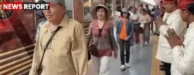 महाराजा एक्सप्रेस का काशी आगमन, विदेशी पर्यटकों का भव्य पारंपरिक स्वागत