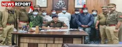 काशी विश्वनाथ व काल भैरव मंदिरों में श्रद्धालुओं से उगाही के आरोप में पुलिस ने दूसरे दिन 17 दलालों को गिरफ्तार किया.