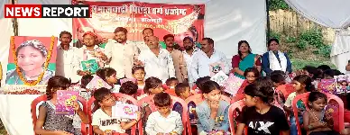 वाराणसी के रामनगर में समाजवादी पिछड़ा वर्ग प्रकोष्ठ ने वीरांगना फूलन देवी की 62वीं जयंती मनाई, बच्चों को शिक्षण सामग्री बांटी।