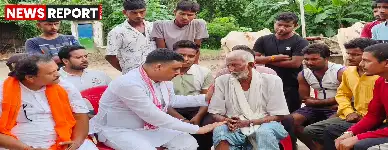 लखीमपुर खीरी में राज्य पिछड़ा वर्ग आयोग सदस्य सत्येंद्र बारी ने दिवंगत बजरंग दल कार्यकर्ता संदीप के परिजनों से मिलकर संवेदनाएं व्यक्त कीं।