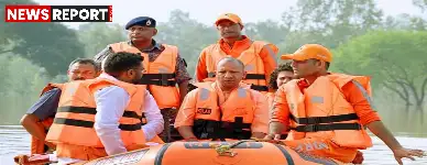 उत्तर प्रदेश के 17 जिले बाढ़ की चपेट में हैं, जहां सरकार राहत कार्यों की लगातार निगरानी कर रही है और प्रभावितों को मदद पहुंचा रही है।