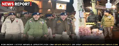 वाराणसी: नव वर्ष पर उमड़ी श्रद्धालुओं की भीड़, गोदौलिया मार्ग नो व्हीकल जोन घोषित