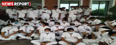 वाराणसी के हेरिटेज मेडिकल कॉलेज में नर्सिंग छात्रा से छेड़खानी मामले में डॉक्टर के खिलाफ एफआईआर दर्ज हुई है।