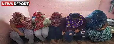 वाराणसी पुलिस ने शीलनगर में देह व्यापार के अवैध अड्डे पर छापा मारकर पांच महिलाओं सहित आठ लोगों को गिरफ्तार किया है।