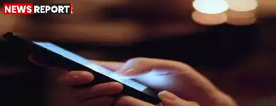 वाराणसी में एक महिला कर्मचारी ने अपने वरिष्ठ पर अश्लील संदेश भेजने का आरोप लगाया है, पुलिस ने ४८ घंटे बाद भी कार्रवाई नहीं की।
