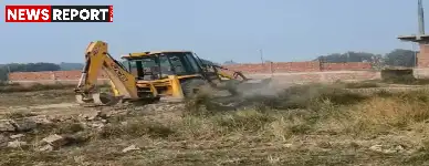 वाराणसी विकास प्राधिकरण ने शहर के पांचों जोनों में 33 बीघा अवैध प्लाटिंग को ध्वस्त कर बड़ी कार्रवाई की है।