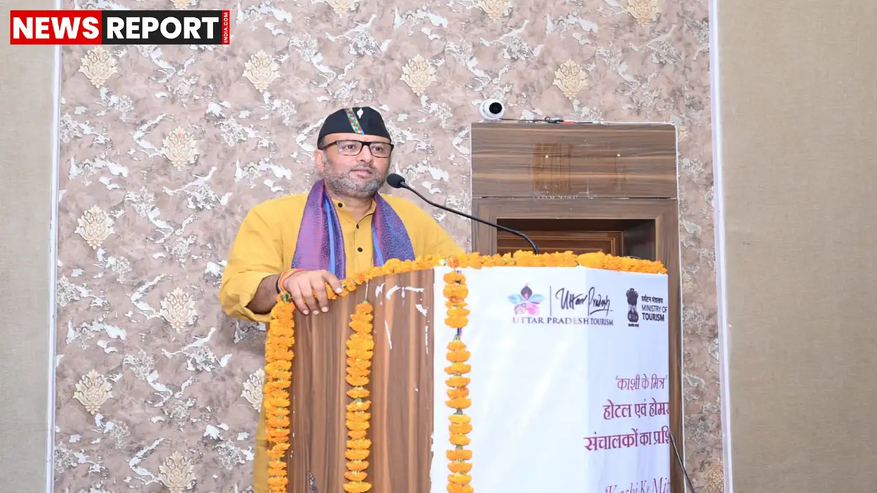 वाराणसी में पर्यटन मंत्रालय द्वारा होटल-होमस्टे मालिकों के लिए आतिथ्य प्रशिक्षण कार्यशाला आयोजित की गई, जिसका उद्देश्य धार्मिक पर्यटन को बढ़ावा देना है।