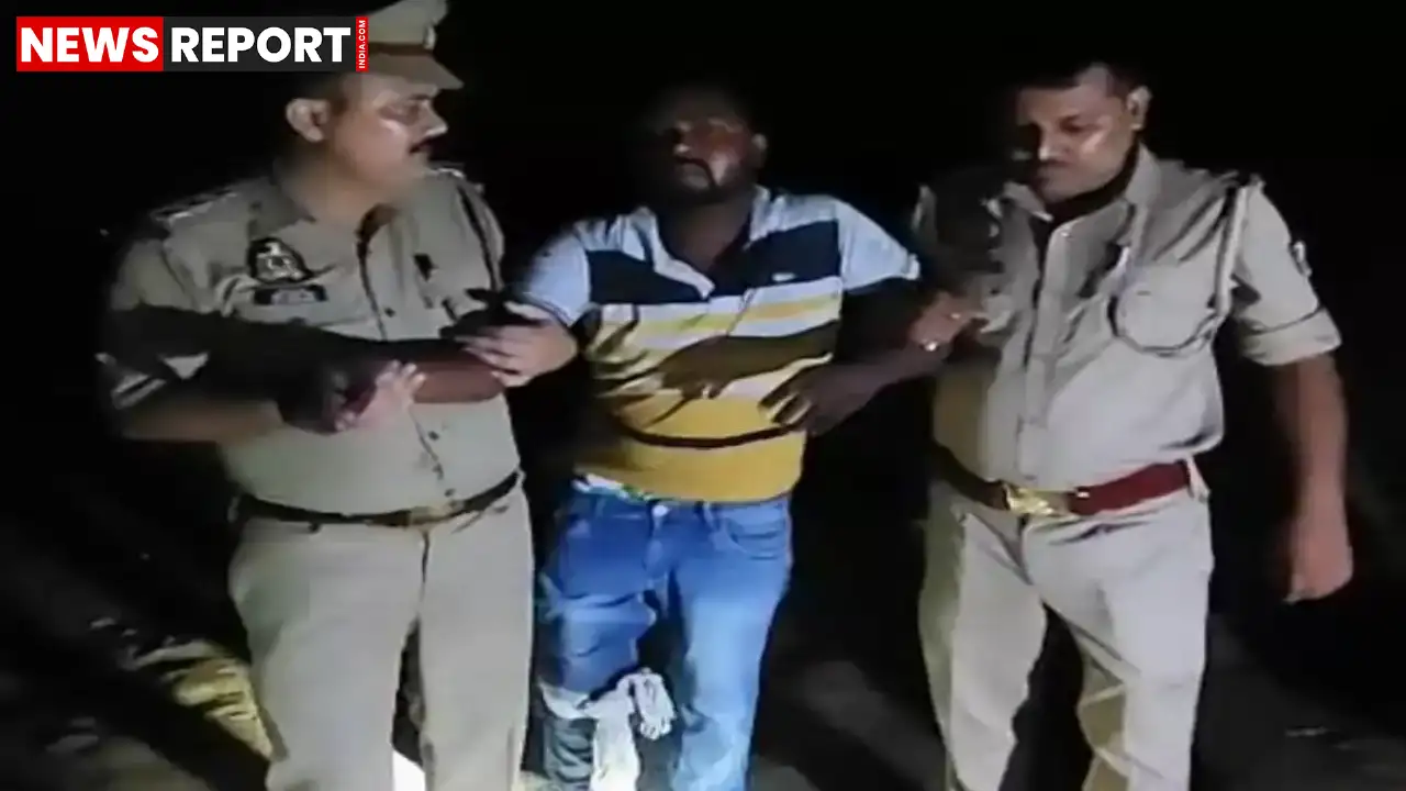 वाराणसी के फुलवरिया कुंभापुर में पुलिस मुठभेड़ में कुख्यात गो-तस्कर रियाज उर्फ बिल्ला गिरफ्तार, पैर में गोली लगने से घायल, अस्पताल में भर्ती, महिंद्रा पिकअप से 9 गोवंश बरामद।