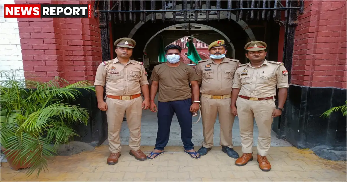 वाराणसी पुलिस ने चौक थाना क्षेत्र से सेना में नौकरी दिलाने के नाम पर ठगी करने वाले शातिर जालसाज पन्नू कुमार को पटना से गिरफ्तार किया, आरोपी पर 25 हजार का इनाम था घोषित।