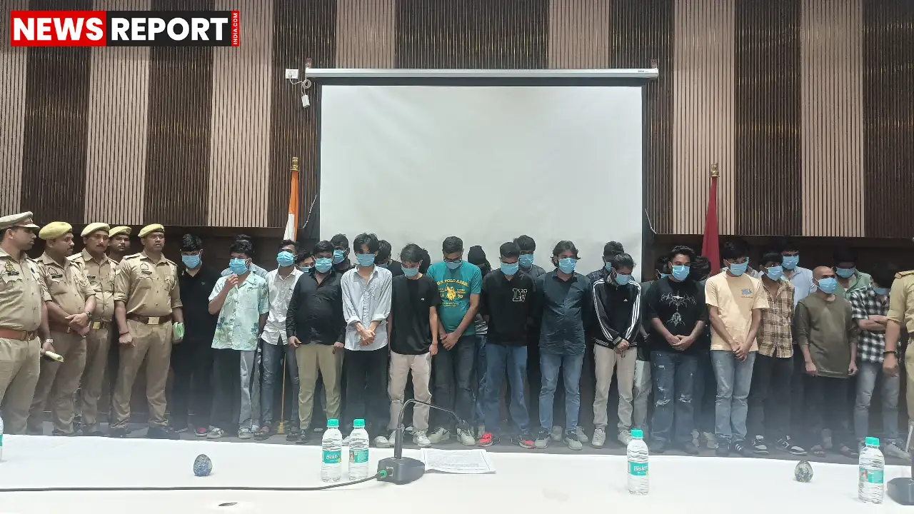 वाराणसी: फर्जी कॉल सेंटर का पर्दाफाश, 29 आरोपी गिरफ्तार, अंतरराष्ट्रीय गिरोह का खुलासा वाराणसी: फर्जी कॉल सेंटर का पर्दाफाश, 29 आरोपी गिरफ्तार, अंतरराष्ट्रीय गिरोह का खुलासा