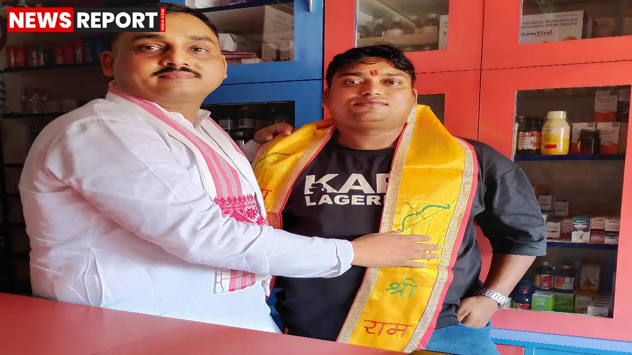 वाराणसी में संदीप श्रीवास्तव को उनकी निष्पक्ष, निर्भीक पत्रकारिता के लिए पिछड़ा आयोग के सदस्य सत्येंद्र बारी ने अंगवस्त्र भेंट कर सम्मानित किया, जो जनसरोकारों को उठाने का साहस रखती है।