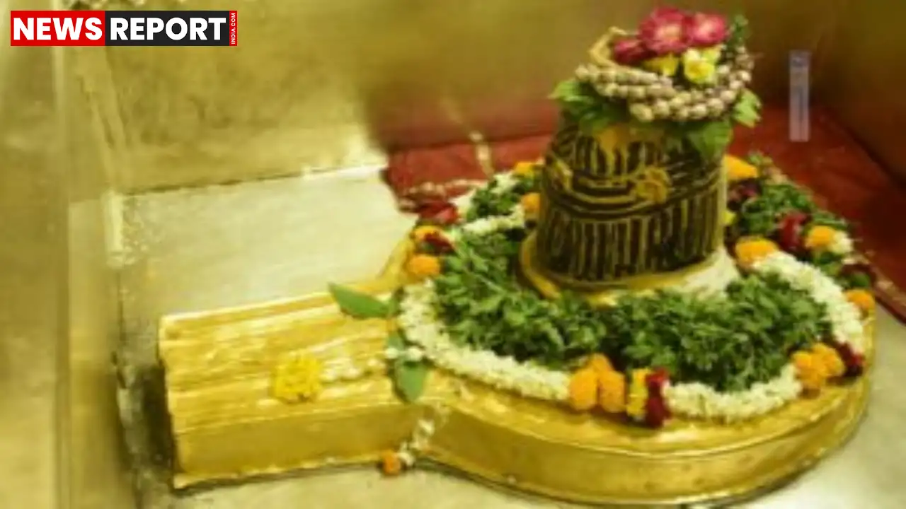 वाराणसी में श्रावण के पहले सोमवार को आस्था का अद्भुत संगम दिखा, जहाँ बाबा विश्वनाथ के दर्शन के लिए भक्तों की भारी भीड़ उमड़ी और प्रशासन ने व्यवस्था संभाली।