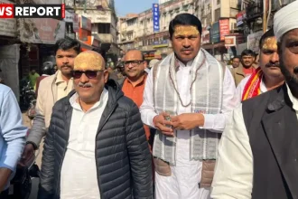 वाराणसी में काशी विश्वनाथ मंदिर दर्शन के दौरान अजय राय और नाना पटोले, सुरक्षा व्यवस्था कड़ी