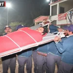 वाराणसी बरेका में नेताजी जयंती पर आपातकालीन ब्लैकआउट और मॉक ड्रिल के दौरान रेस्क्यू अभ्यास