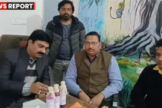 गोरखपुर बिजली विभाग कार्यालय में एंटी करप्शन टीम की कार्रवाई, रिश्वत लेते टेंडर बाबू गिरफ्तार