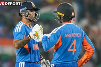 गुवाहाटी टी-20 में न्यूजीलैंड पर जीत के बाद जश्न मनाती भारतीय टीम