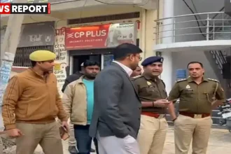 गाजीपुर में ऑपरेशन रक्षा के तहत स्पा सेंटरों पर छापेमारी करती प्रशासन-पुलिस टीम