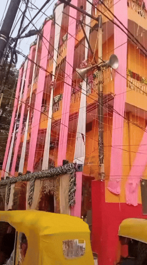 वाराणसी: लहरतारा में संत शिरोमणि गुरु रविदास जयंती पर भव्य मेले और धार्मिक कार्यक्रम का आयोजन 2 लहरतारा में संत शिरोमणि गुरु रविदास जयंती पर भव्य मेले और धार्मिक कार्यक्रम का आयोजन News Source - https://www.newsreportindia.com/sant-ravidas-jayanti-varanasi-lahartara-grand-mela-religious-event/