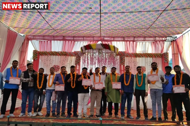 रामनगर लॉयर्स एसोसिएशन के नवनिर्वाचित अध्यक्ष विनय कुमार सिंह और अन्य पदाधिकारी