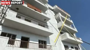 सेहमलपुर में अवैध निर्माण पर वीडीए की कार्रवाई की तस्वीर