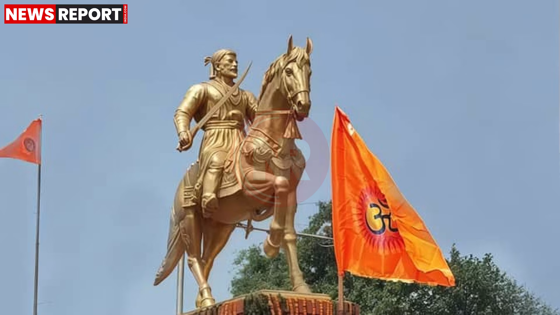 शिवजयंती पर शिवनेरी किले में उमड़ी भारी भीड़ और धक्का-मुक्की का दृश्य।