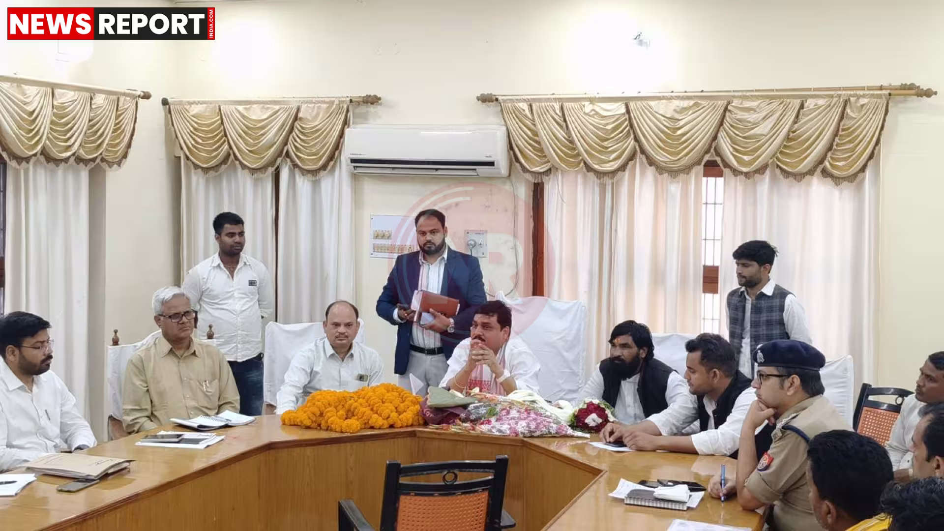 गाजीपुर में सत्येन्द्र बारी की जन चौपाल का दृश्य