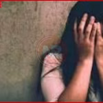 मिर्जामुराद में युवक पकड़ा गया, ग्रामीणों की भीड़