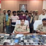 मीरजापुर पुलिस द्वारा बरामद मोबाइल फोन और गिरफ्तार आरोपी