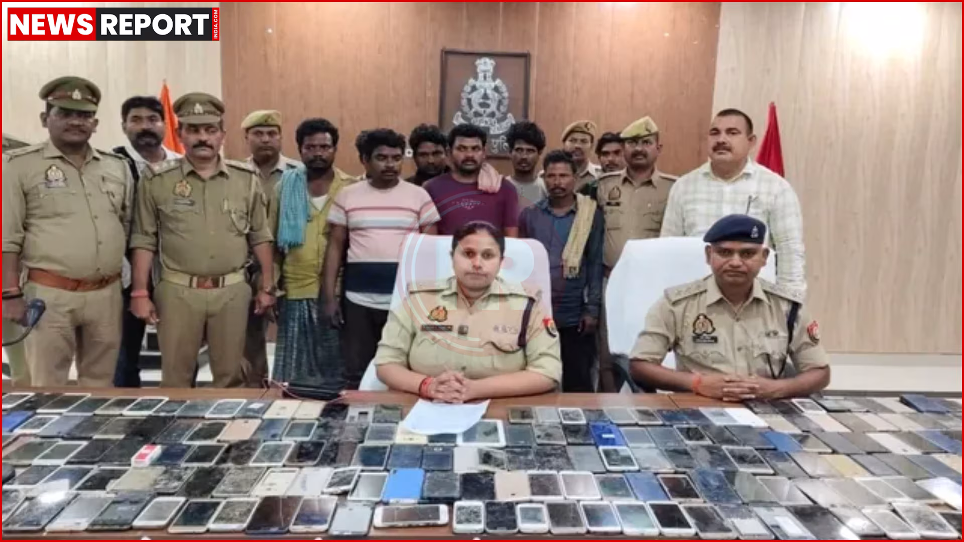 मीरजापुर पुलिस द्वारा बरामद मोबाइल फोन और गिरफ्तार आरोपी
