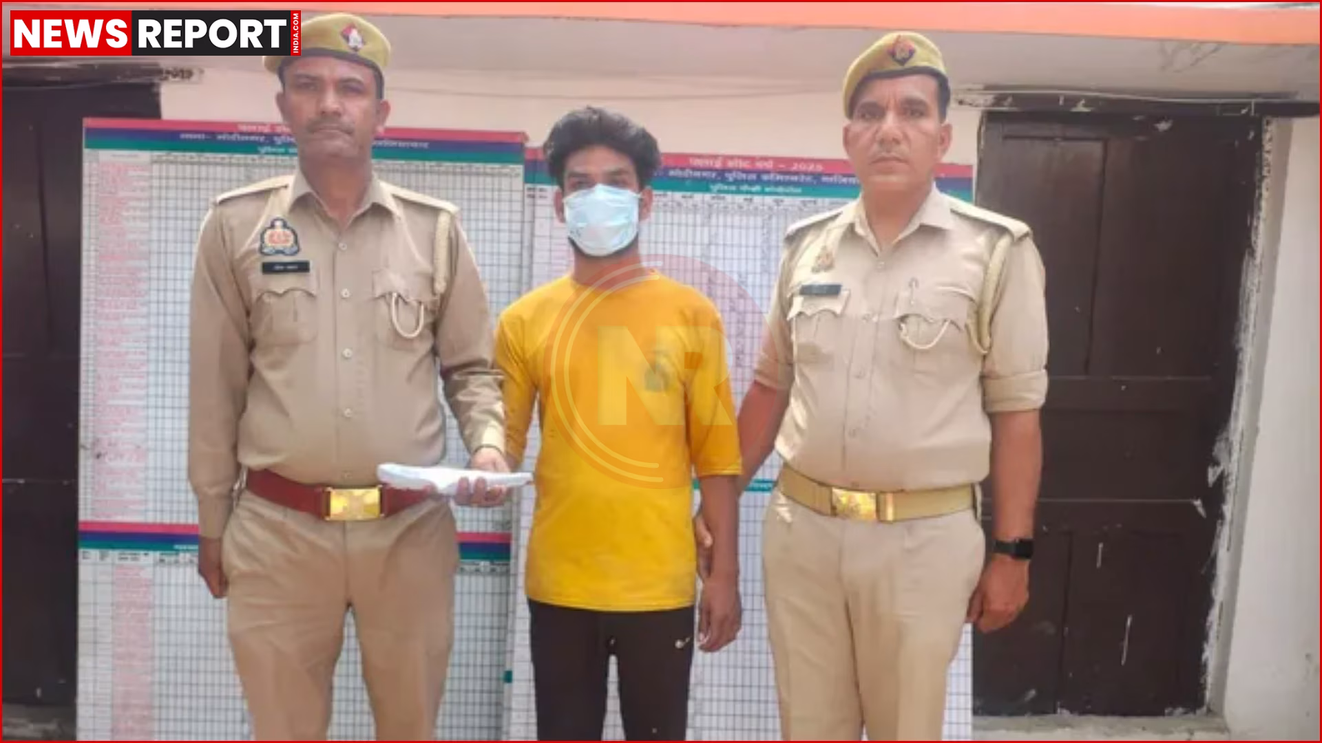 मोदीनगर पेट्रोल पंप पर आरोपी युवक को पकड़ती पुलिस