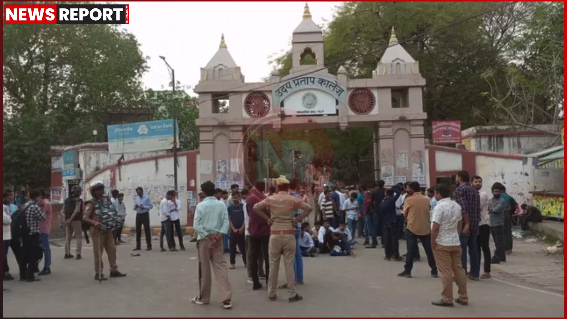 यूपी कॉलेज वाराणसी में छात्र की हत्या के बाद पुलिस तैनाती